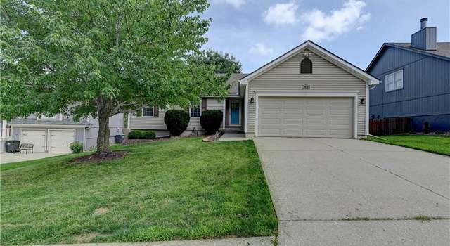 Photo of 2013 NE Summerfield Ct, Blue Springs, MO 64029