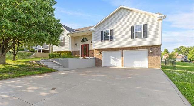 Photo of 1405 Nottingham Dr, Warrensburg, MO 64093