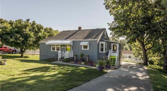 Photo of 2709 Blue Ridge Blvd, Independence, MO 64052