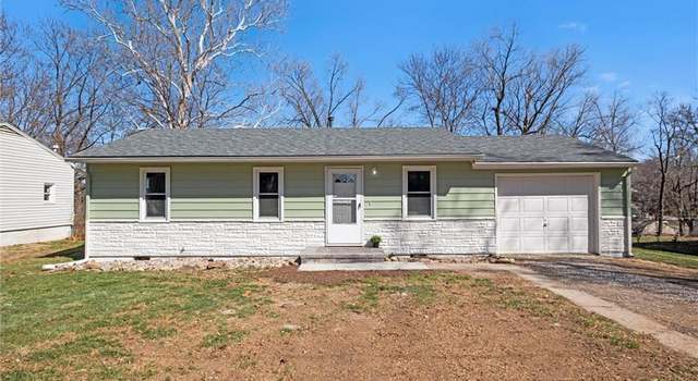 Photo of 5115 N Winchester Ave, Kansas City, MO 64119