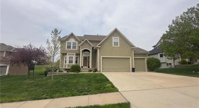 Photo of 14108 Pine Valley Ct, Basehor, KS 66007