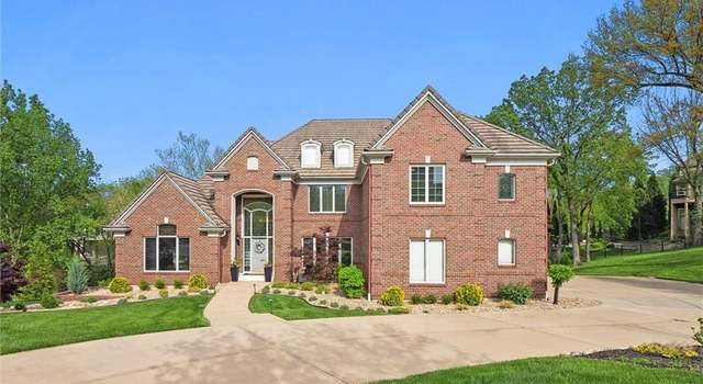 Photo of 11305 Canterbury Ct, Leawood, KS 66211