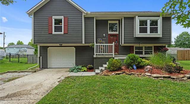 Photo of 33145 W 88th Ter, De Soto, KS 66018