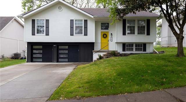 Photo of 141 NW 100th Ter, Kansas City, MO 64155