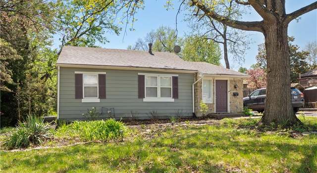 Photo of 815 E Devon St, Independence, MO 64055