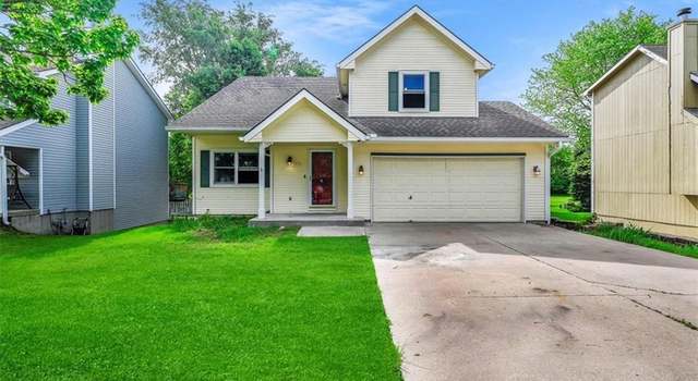Photo of 312 Fawn Valley Ct, Lansing, KS 66043