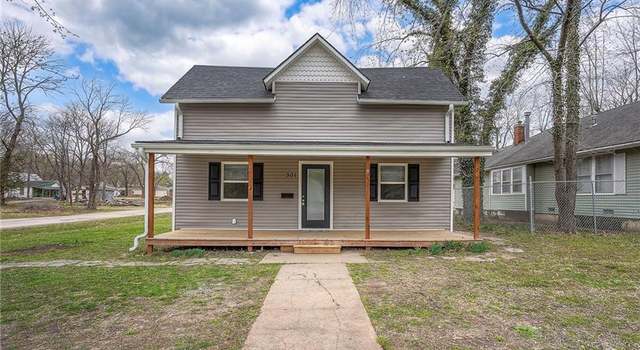 Photo of 301 E 12th St, Pleasanton, KS 66075