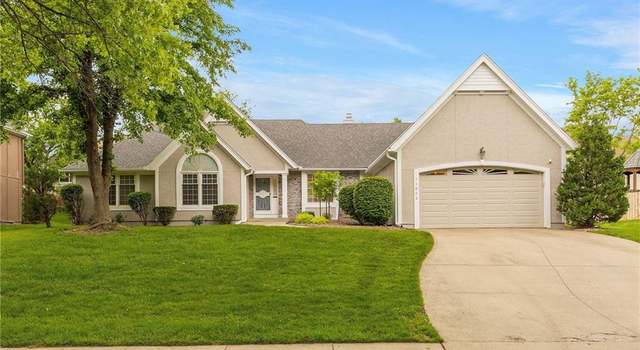 Photo of 11804 Summit St, Kansas City, MO 64114