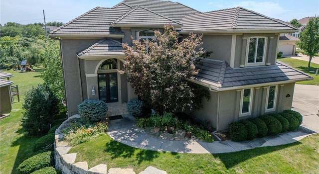 Photo of 9014 Martindale St, Lenexa, KS 66220