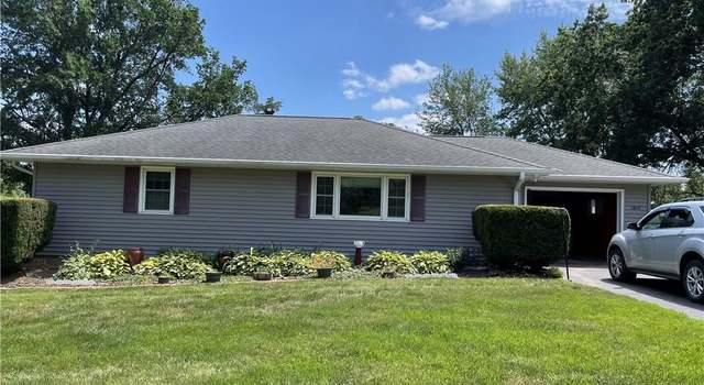 Photo of 3814 Penn St, St Joseph, MO 64507