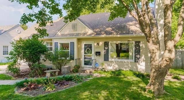 Photo of 5001 Juniper Dr, Roeland Park, KS 66205
