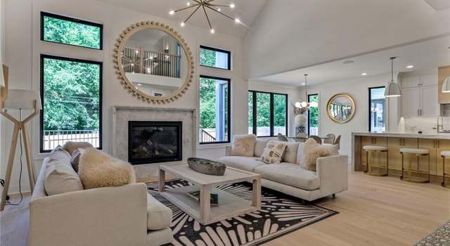 Photo of 7124 Cedar St, Prairie Village, KS 66208