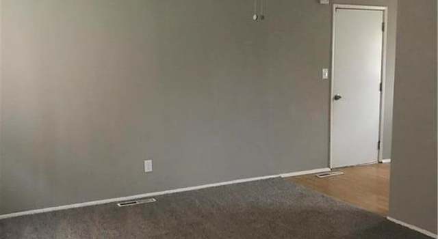 Photo of 701 NW 80th Ter, Kansas City, MO 64118