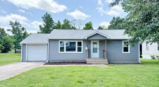 Photo of 120 W Pine St, El Dorado Springs, MO 64744