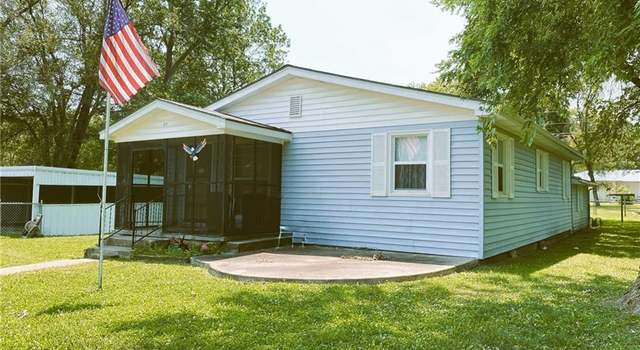 Photo of 311 E Pine St, Rich Hill, MO 64779