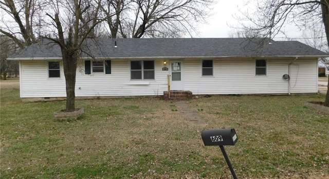 Photo of 609 S 4th St, Arma, KS 66712