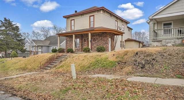Photo of 559 Prospect St, Leavenworth, KS 66048