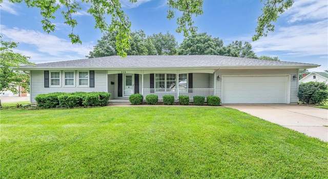 Photo of 115 S Maple St, Norborne, MO 64668
