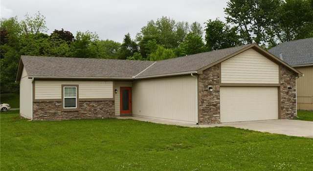 Photo of 1 Platte Ridge Ct, Edgerton, MO 64444