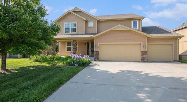 Photo of 969 Clearview Dr, Lansing, KS 66043