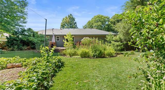 Photo of 1101 W Ashbury St, Olathe, KS 66061