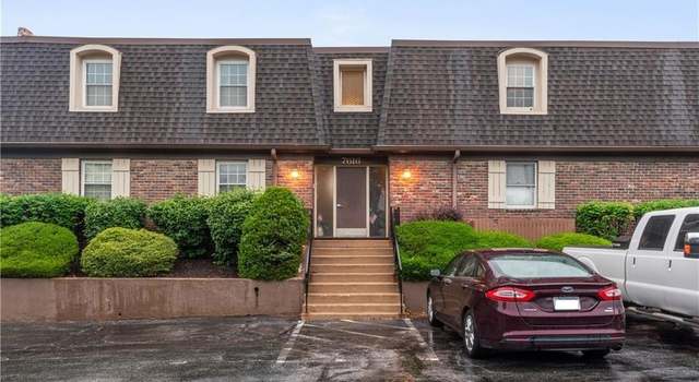 Photo of 7616 W 59th Ter #37, Overland Park, KS 66202