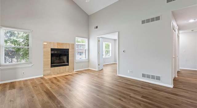 Photo of 8773 W 106th Ter, Overland Park, KS 66212