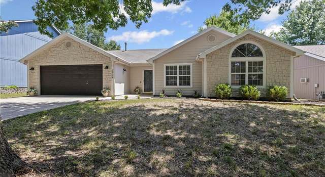 Photo of 2924 Lankford Dr, Lawrence, KS 66046