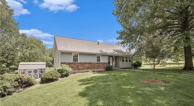 Photo of 1205 S 103rd St, Edwardsville, KS 66111