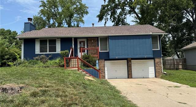 Photo of 109 SE Rockwood St, Blue Springs, MO 64014
