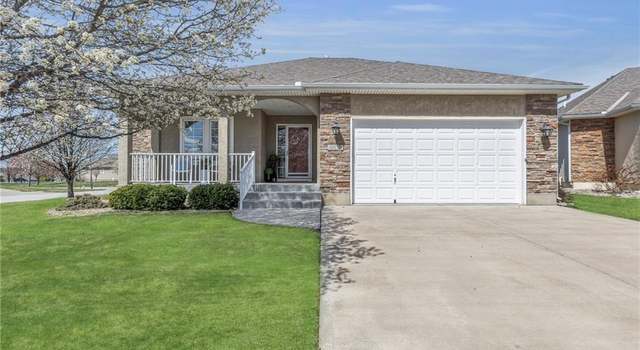 Photo of 4631 SW Olympia Pl, Lee's Summit, MO 64082