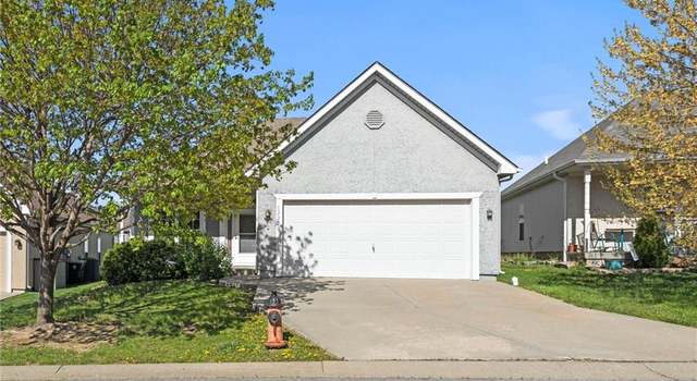 Photo of 12220 N Pomona Ln, Kansas City, MO 64163