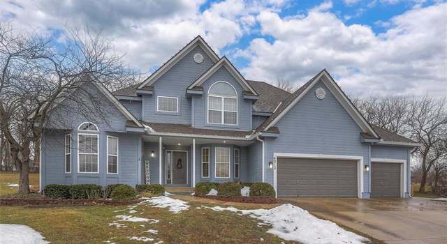 Photo of 4212 SE Saddlebrook Cir, Lee's Summit, MO 64082