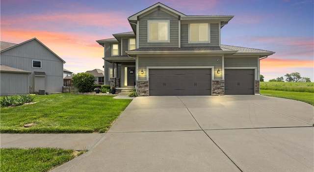 Photo of 529 Sycamore Rd, Greenwood, MO 64034