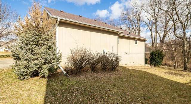 Photo of 715 Crabapple Ln, Liberty, MO 64068