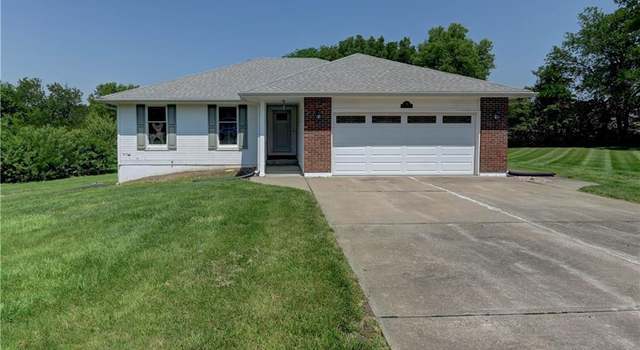 Photo of 30 Woodson Ave, Camden Point, MO 64018