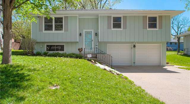 Photo of 2409 15th St, Leavenworth, KS 66048
