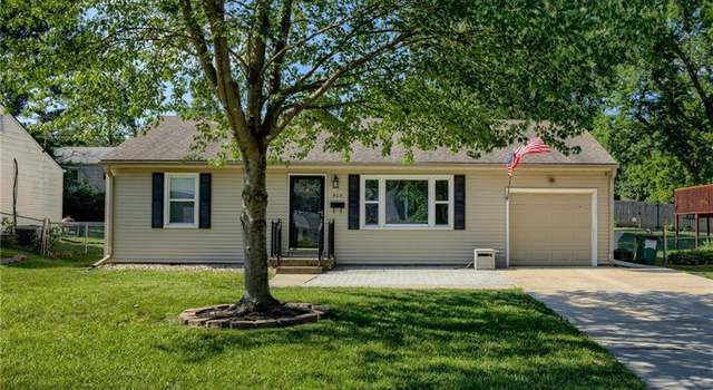Photo of 803 67th Pl, Kansas City, MO 64118