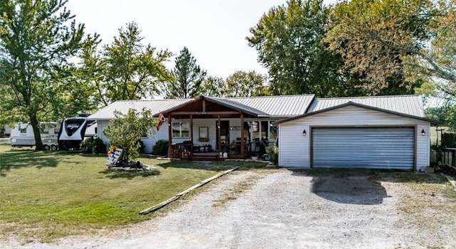 Photo of 414 Hillside Dr, Thayer, KS 66776