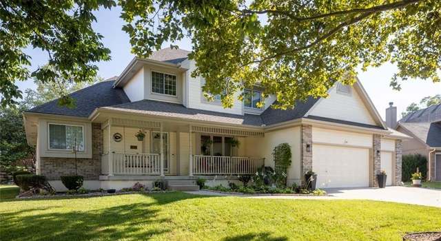 Photo of 2812 SW Emerald Creek Pl, Blue Springs, MO 64015