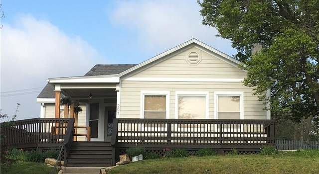 Photo of 207 N Esplanade St, Leavenworth, KS 66048