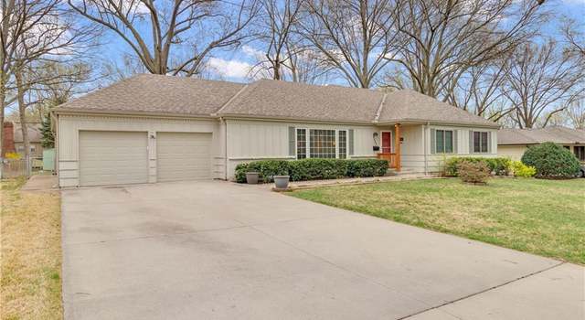 Photo of 9525 El Monte St, Overland Park, KS 66207