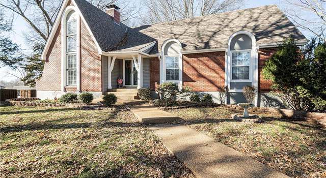 Photo of 481 Weschester Ct, Blue Springs, MO 64014