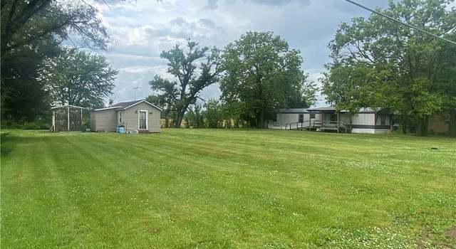 Photo of 5306 SW Lakefront Ln S, St Joseph, MO 64504