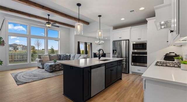 Photo of 16521 S Stagecoach St, Olathe, KS 66062
