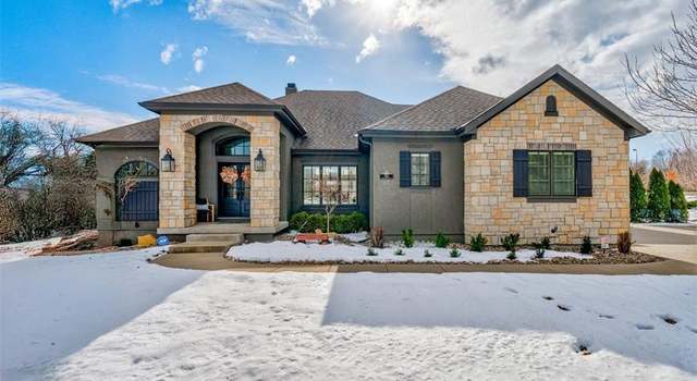 Photo of 7901 N Shoal Creek Valley Dr, Kansas City, MO 64157