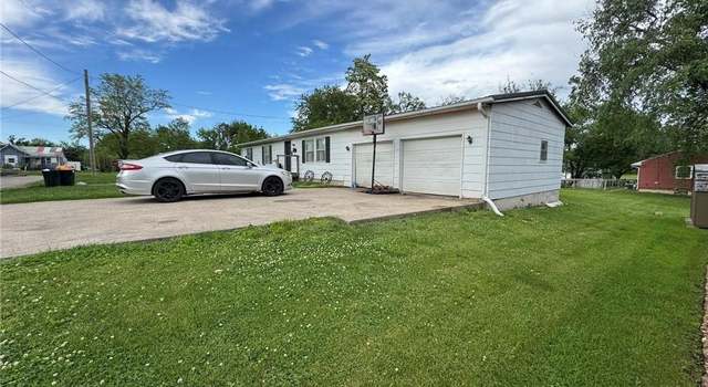 Photo of 211 N Herriford St, Chillicothe, MO 64601