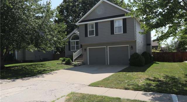 Photo of 15558 S Apache St, Olathe, KS 66062
