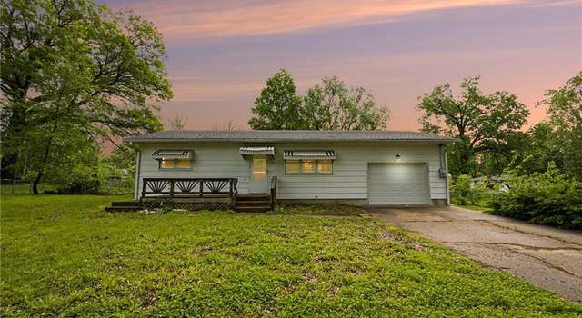 Photo of 307 S County Line Rd, Windsor, MO 65360