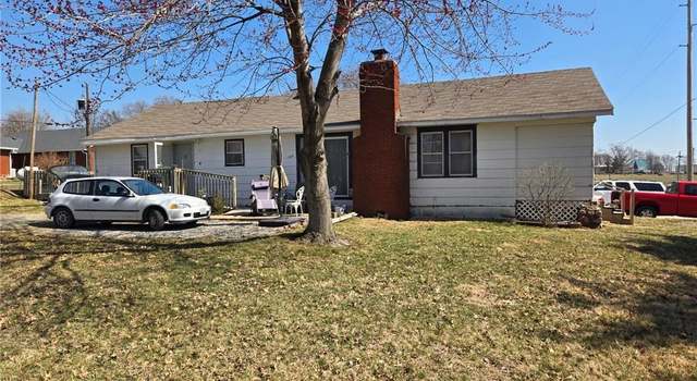 Photo of 400 1st St, Ferrelview, MO 64163